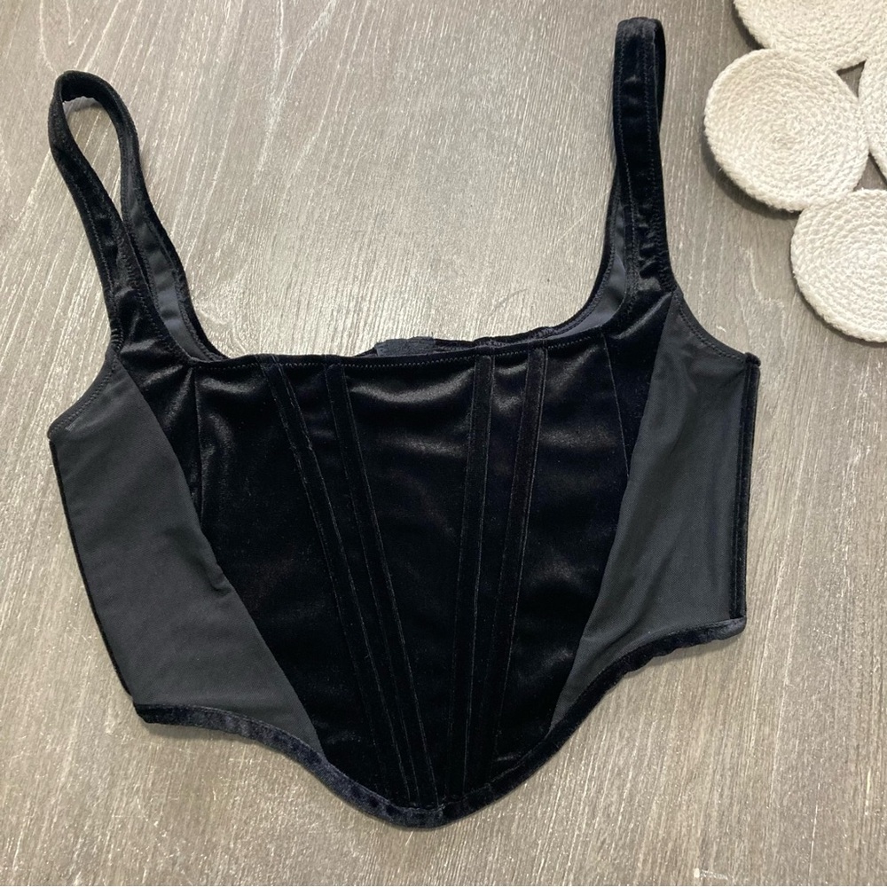 Forever 21 Black crop top size XL